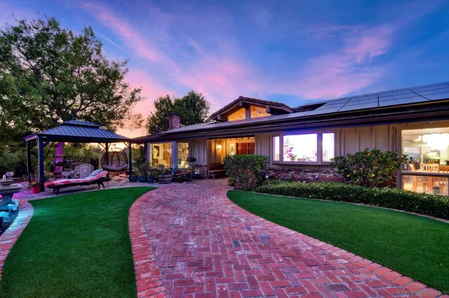 $2,500,000 | 17505 Corte Lomas Verdes, Poway, CA 92064