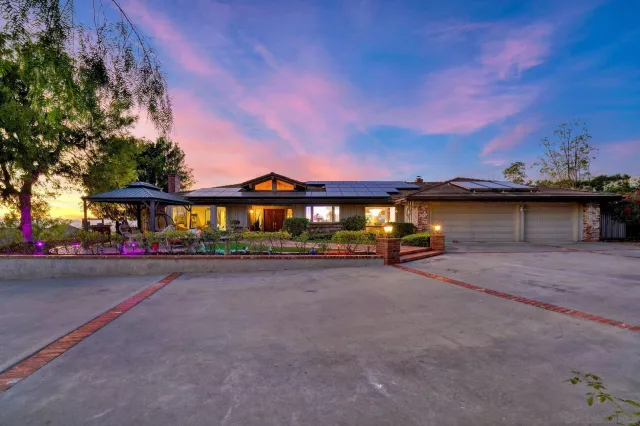 $2,500,000 | 17505 Corte Lomas Verdes, Poway, CA 92064