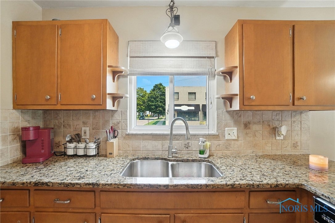 3951 Garrison Road Toledo, OH 43613 - Photo 11 of 38 Gallery Image 11