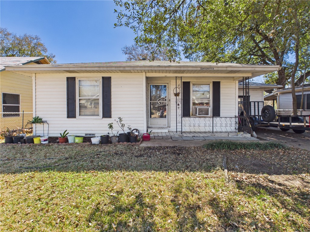 1203 Batts Street Bryan, TX 77803 - Photo 3 of 5