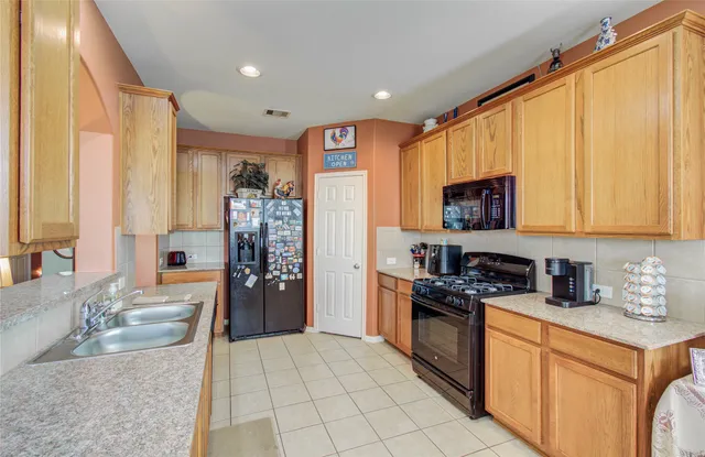 $299,900 | 1706 Zeppelin Circle, Deer Park, TX 77536