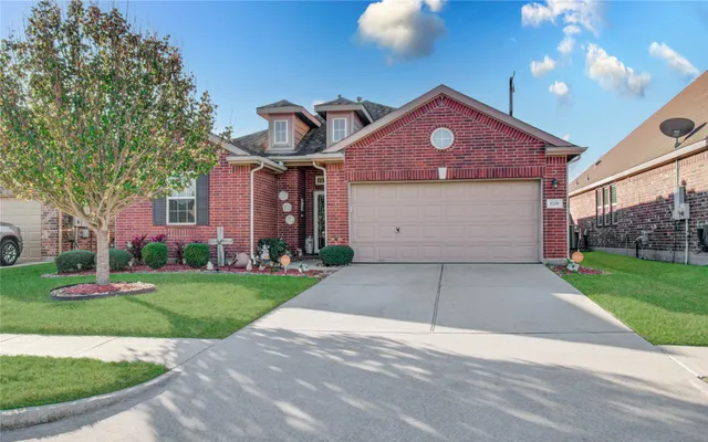 $299,900 | 1706 Zeppelin Circle, Deer Park, TX 77536