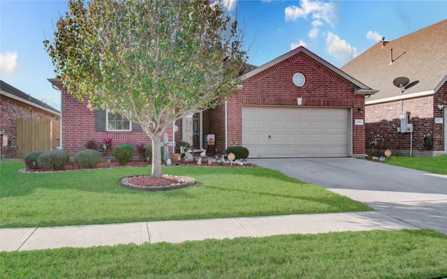 $299,900 | 1706 Zeppelin Circle, Deer Park, TX 77536
