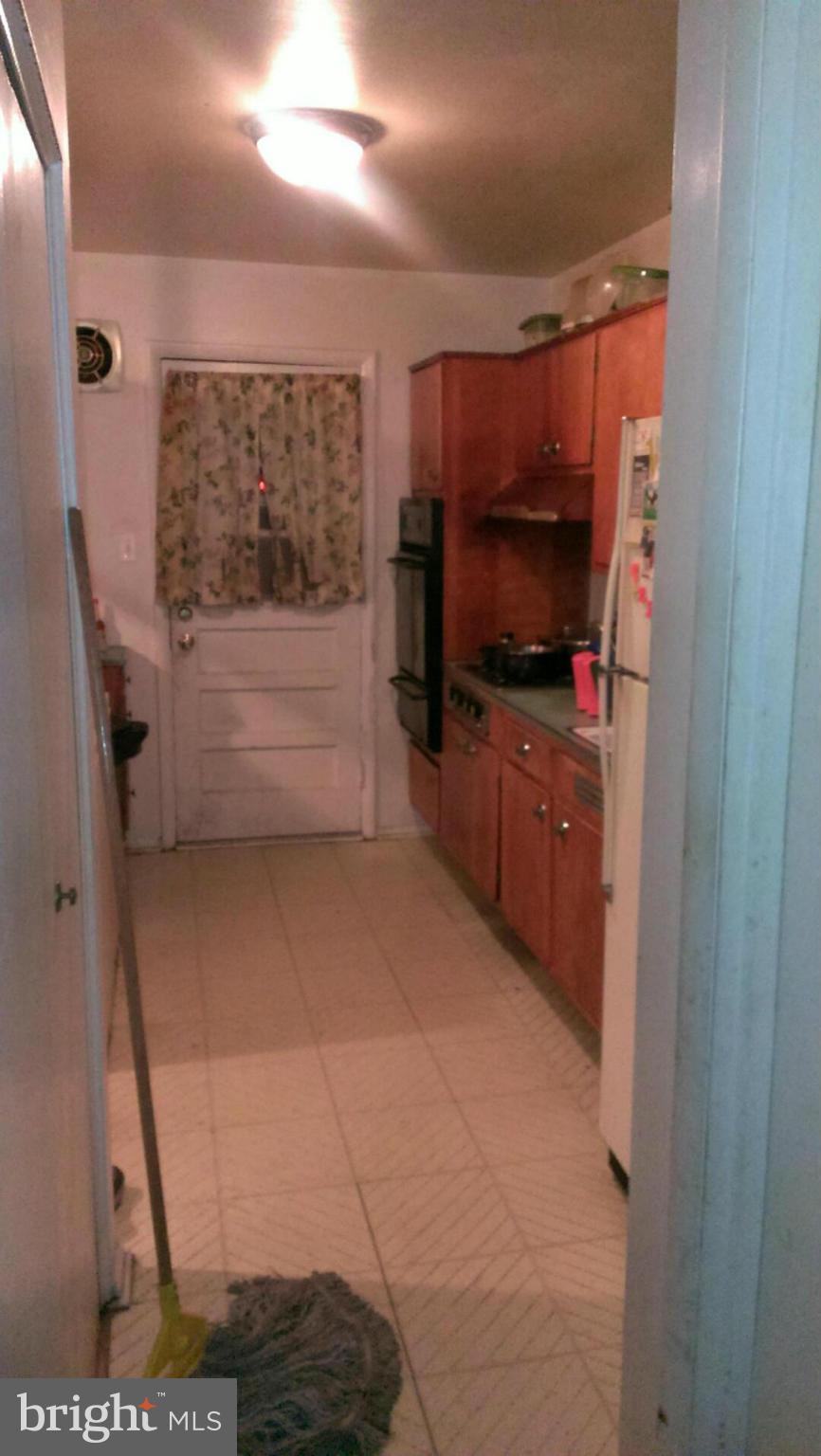 4219 Labyrinth Road Baltimore, MD 21215 - Photo 2 of 12 Kitchen