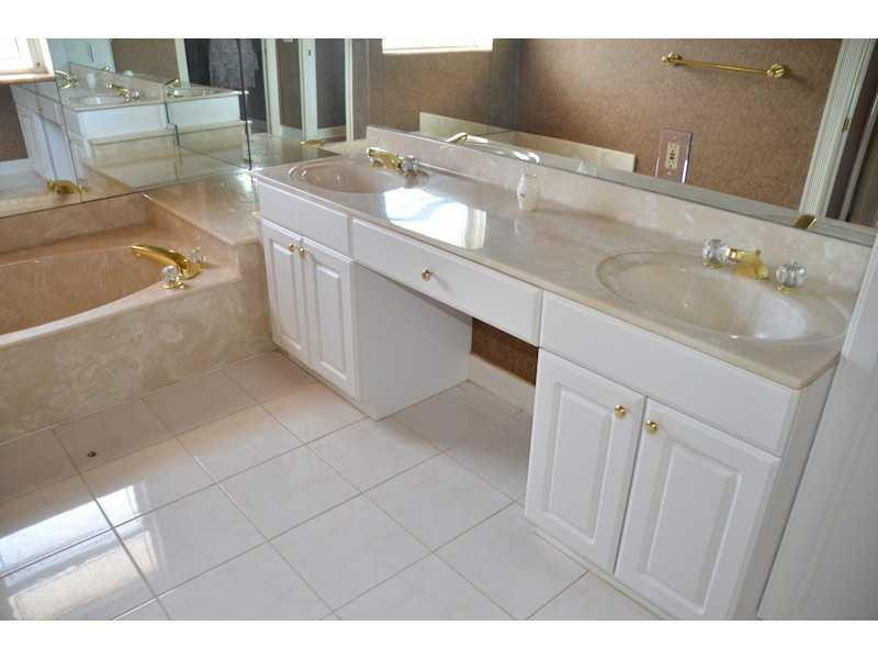 1333 Southwest 14th Street Boca Raton, FL 33486 - Photo 17 of 25 Master Bath/Spa