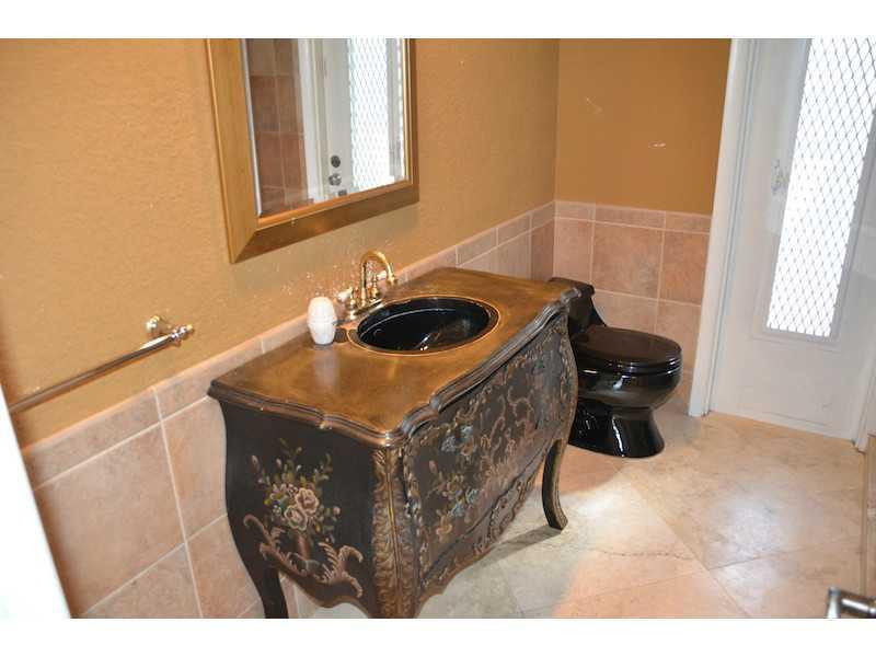 1333 Southwest 14th Street Boca Raton, FL 33486 - Photo 21 of 25 Bathroom