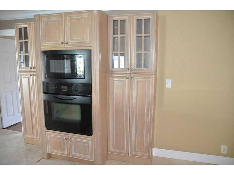 1333 Southwest 14th Street Boca Raton, FL 33486 - Photo 6 of 25 Kitchen