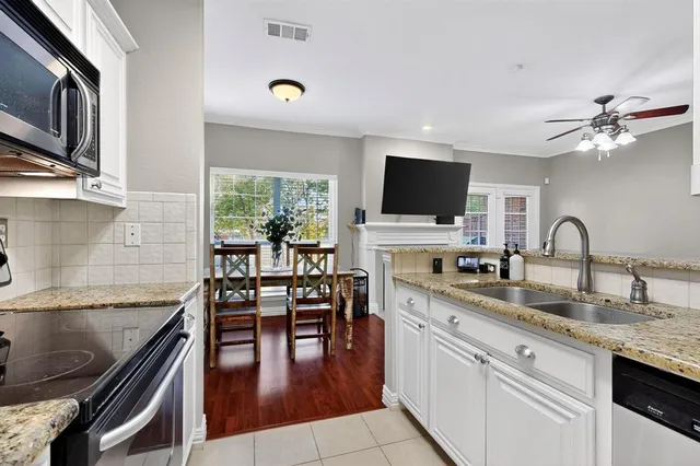 $2,200 | 2344 Southcourt Circle, Irving, TX 75038