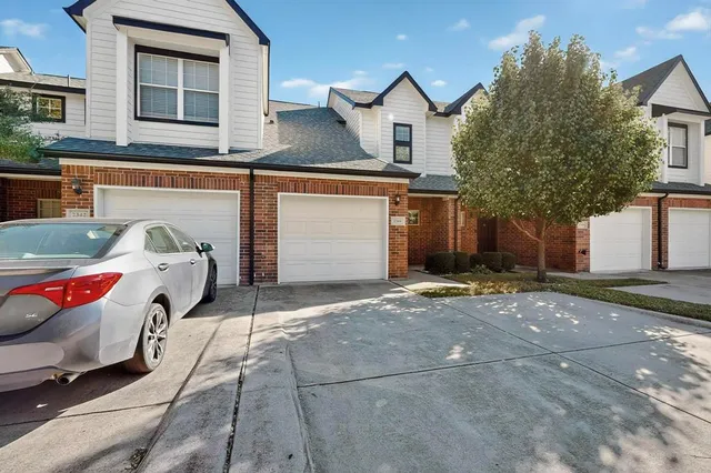 $2,200 | 2344 Southcourt Circle, Irving, TX 75038