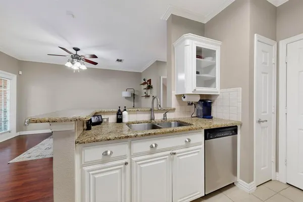 $2,200 | 2344 Southcourt Circle, Irving, TX 75038