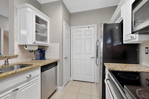 $2,200 | 2344 Southcourt Circle, Irving, TX 75038