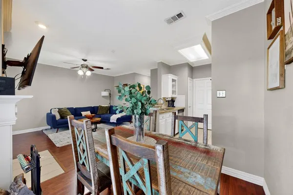 $2,200 | 2344 Southcourt Circle, Irving, TX 75038