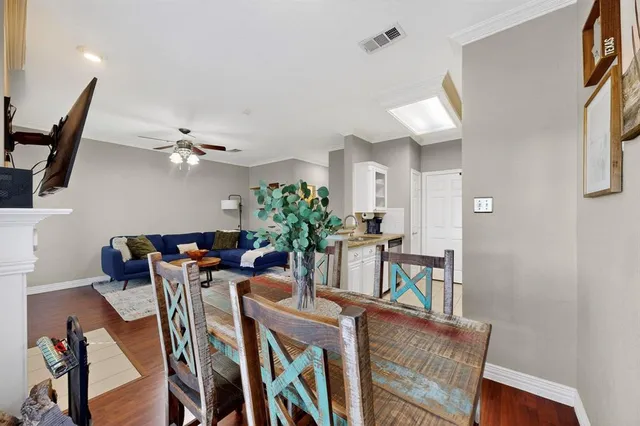 $2,200 | 2344 Southcourt Circle, Irving, TX 75038