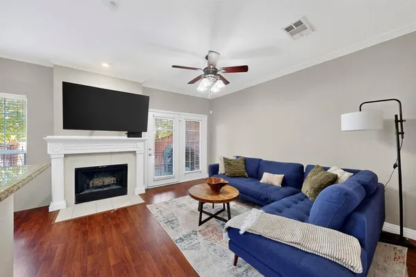 $2,200 | 2344 Southcourt Circle, Irving, TX 75038