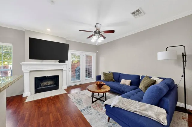 $2,200 | 2344 Southcourt Circle, Irving, TX 75038