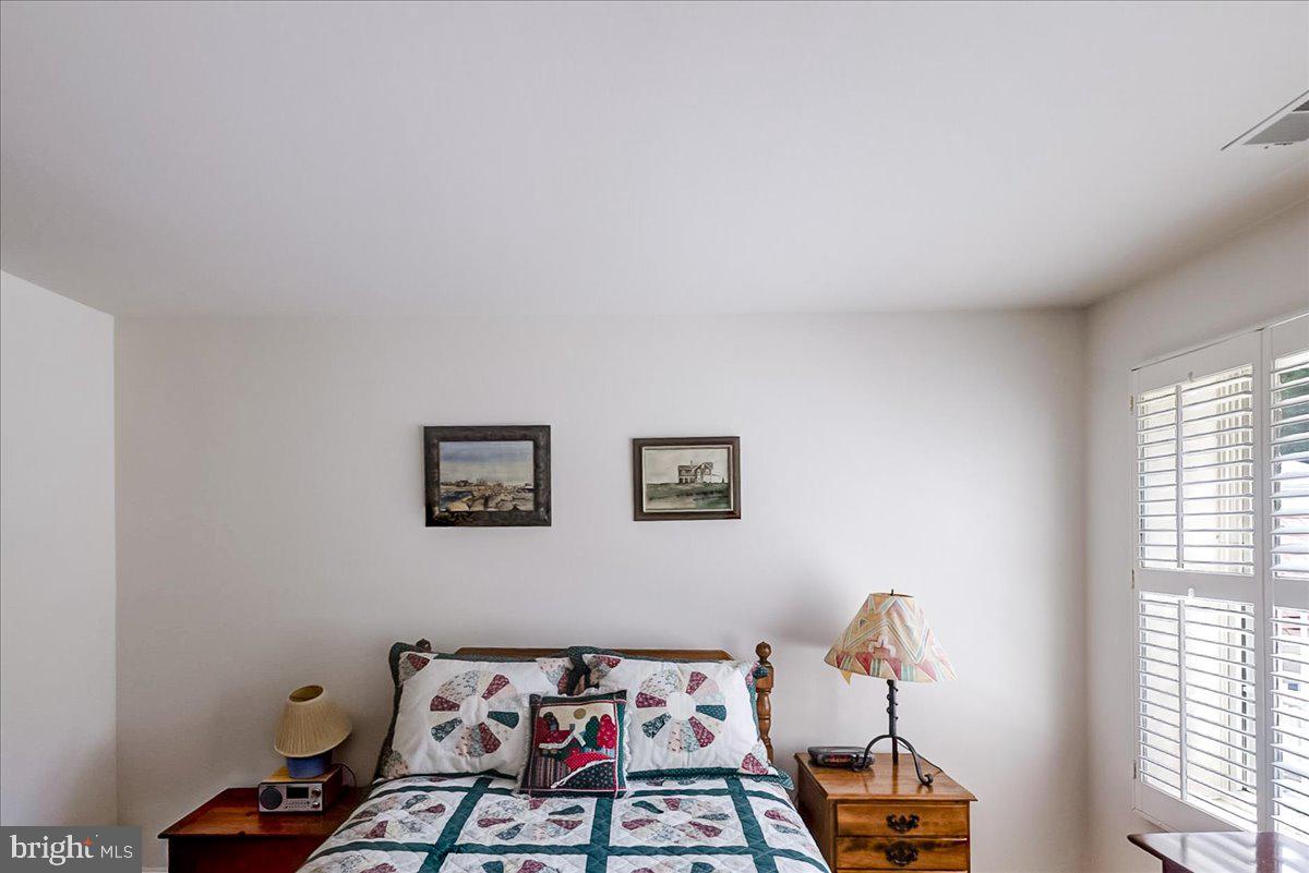 12320 Rosslare Ridge Road, Unit 201 Lutherville-Timonium, MD 21093 - Photo 33 of 41 Cozy retreat with charming decor.