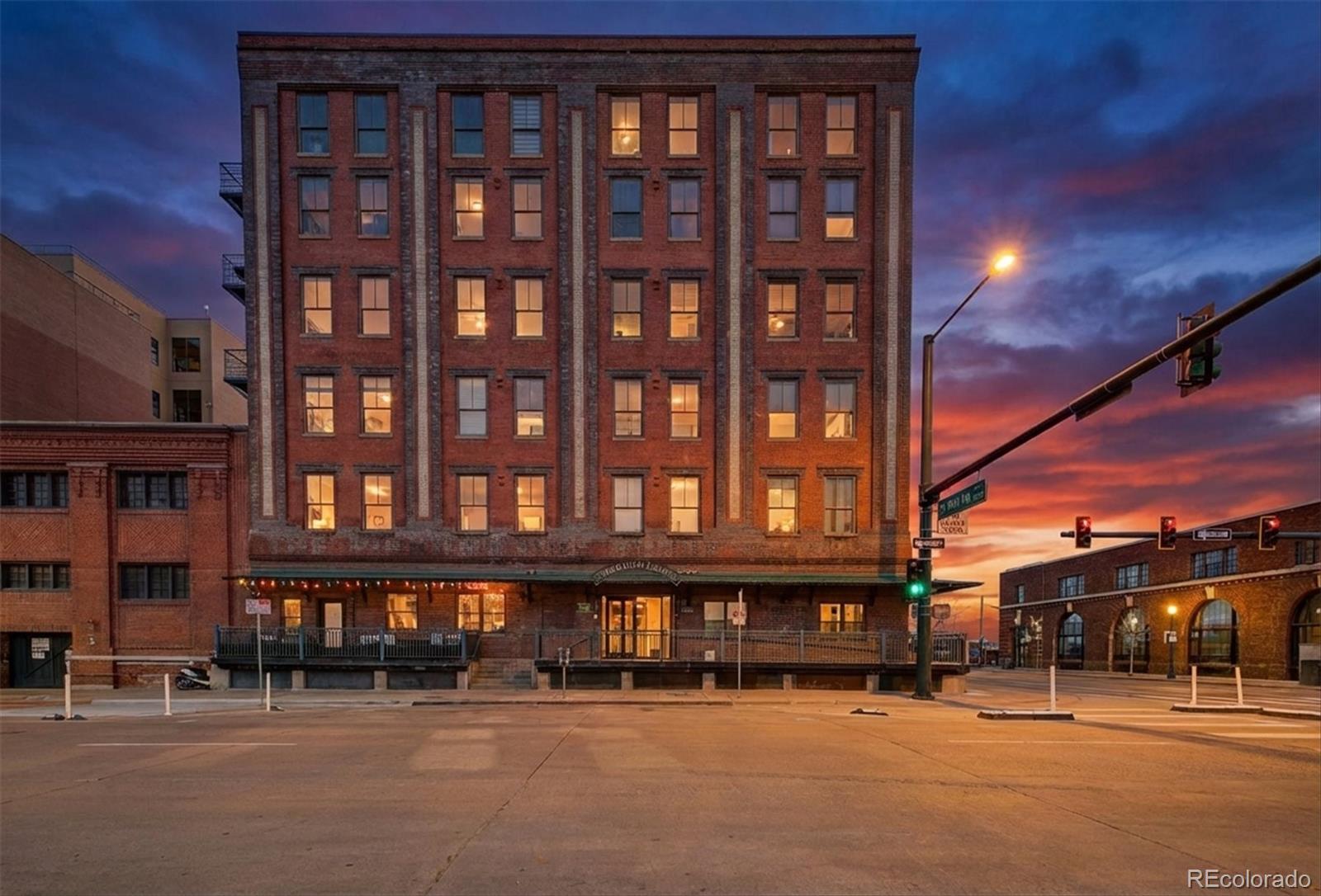 2261 Blake Street, Unit 4F Denver, CO 80205 - Photo 29 of 38 a building view
