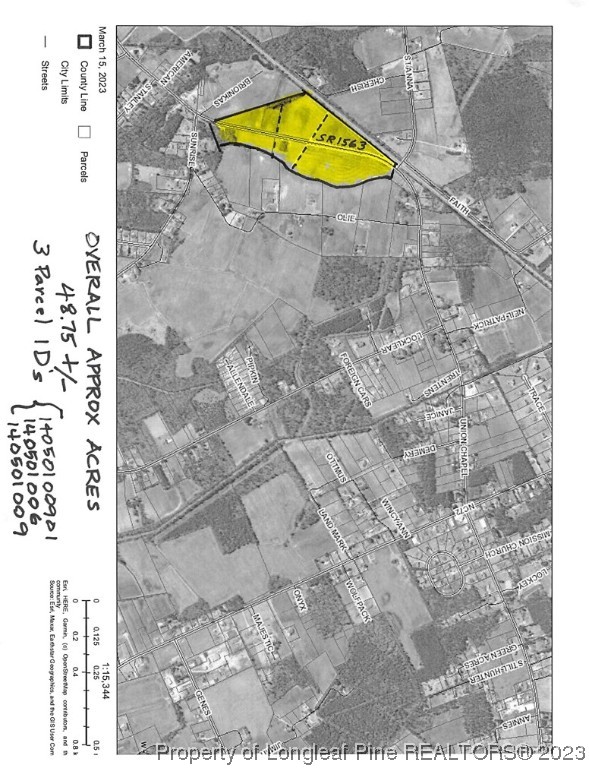 a view of a swimming pool