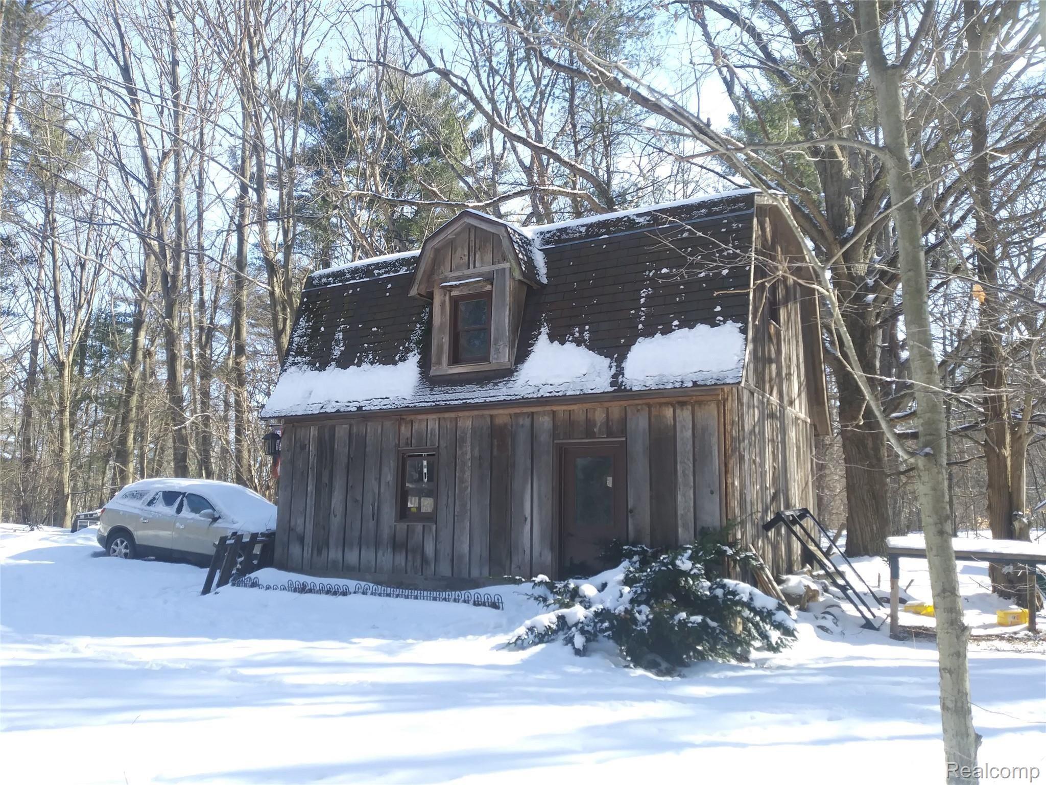 13425 Harris Road Chesaning, MI 48616 - Photo 10 of 32 6.jpg