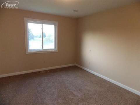 9014 Smith Road Gaines, MI 48436 - Photo 8 of 34 20418560-7.JPG