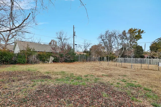 $84,900 | 2735 South Hydraulic Avenue, Wichita, KS 67216