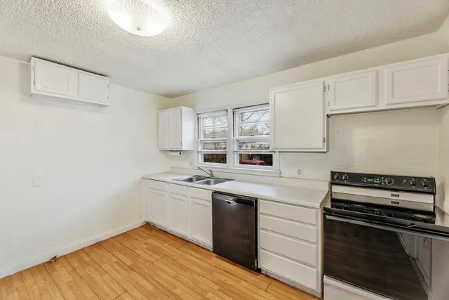 $84,900 | 2735 South Hydraulic Avenue, Wichita, KS 67216