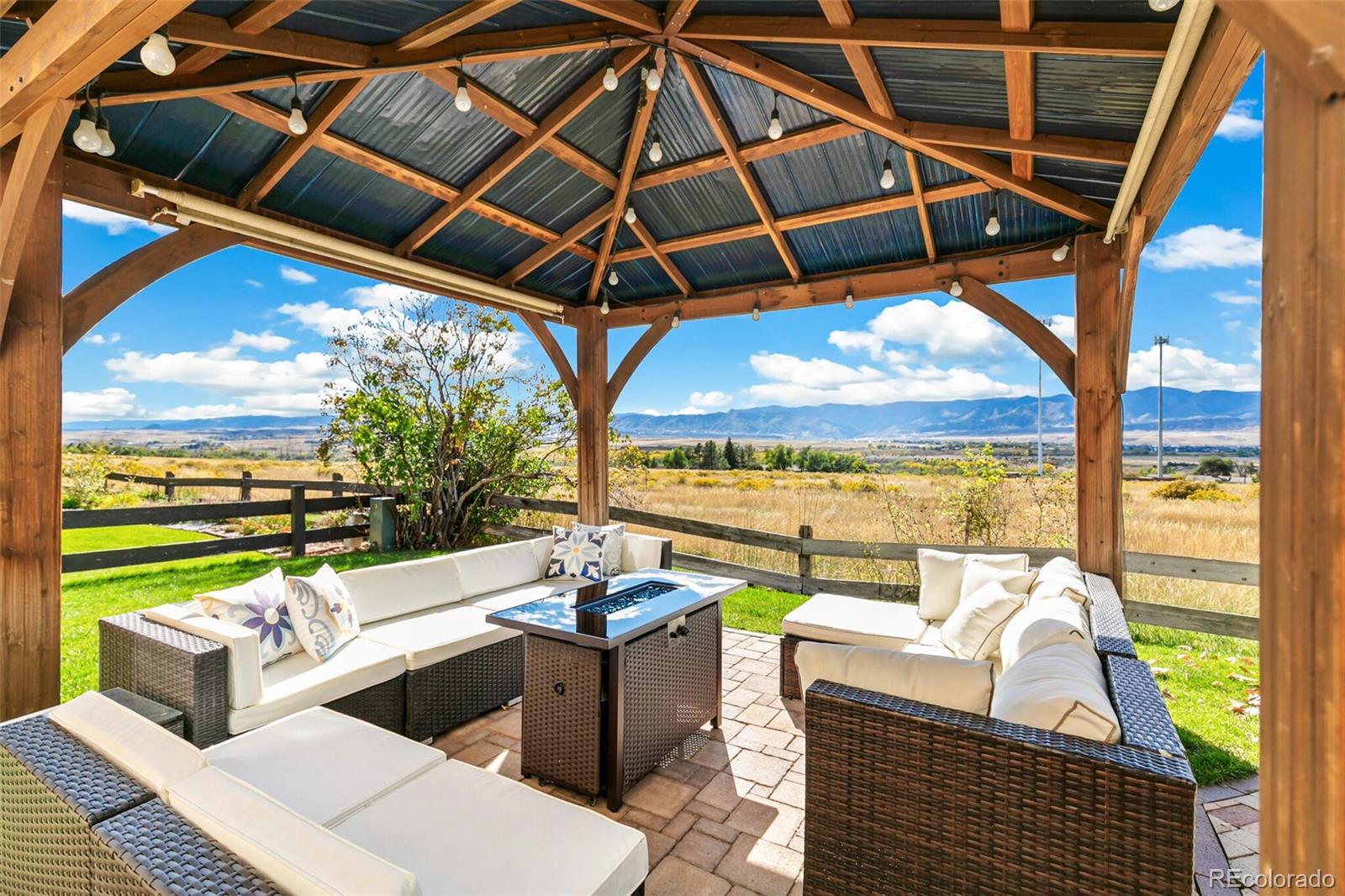 10275 Baneberry Place Highlands Ranch, CO 80129 - Photo 41 of 50 a outdoor view with a sitting space