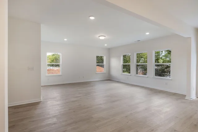 $439,990 | 572 Nightengale Ridge Drive, Columbia, TN 38401