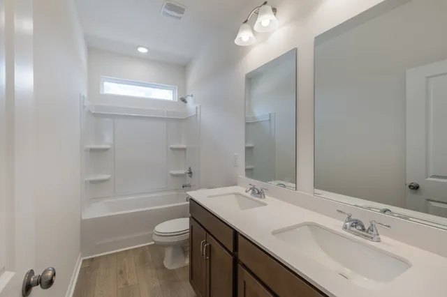 $439,990 | 572 Nightengale Ridge Drive, Columbia, TN 38401