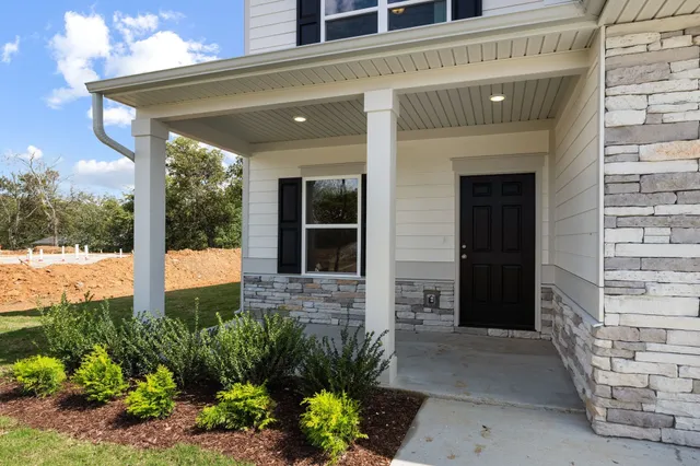 $439,990 | 572 Nightengale Ridge Drive, Columbia, TN 38401