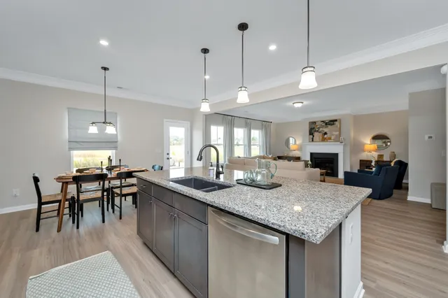 $439,990 | 572 Nightengale Ridge Drive, Columbia, TN 38401