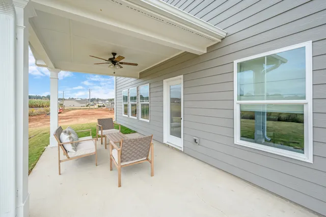 $439,990 | 572 Nightengale Ridge Drive, Columbia, TN 38401