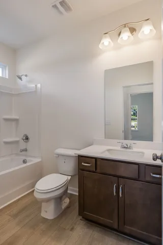 $439,990 | 572 Nightengale Ridge Drive, Columbia, TN 38401