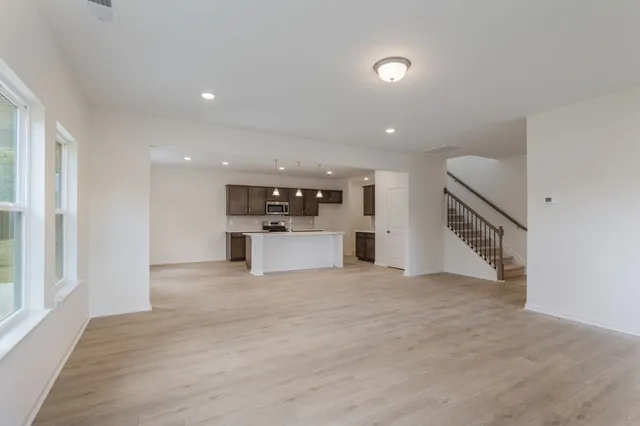 $439,990 | 572 Nightengale Ridge Drive, Columbia, TN 38401