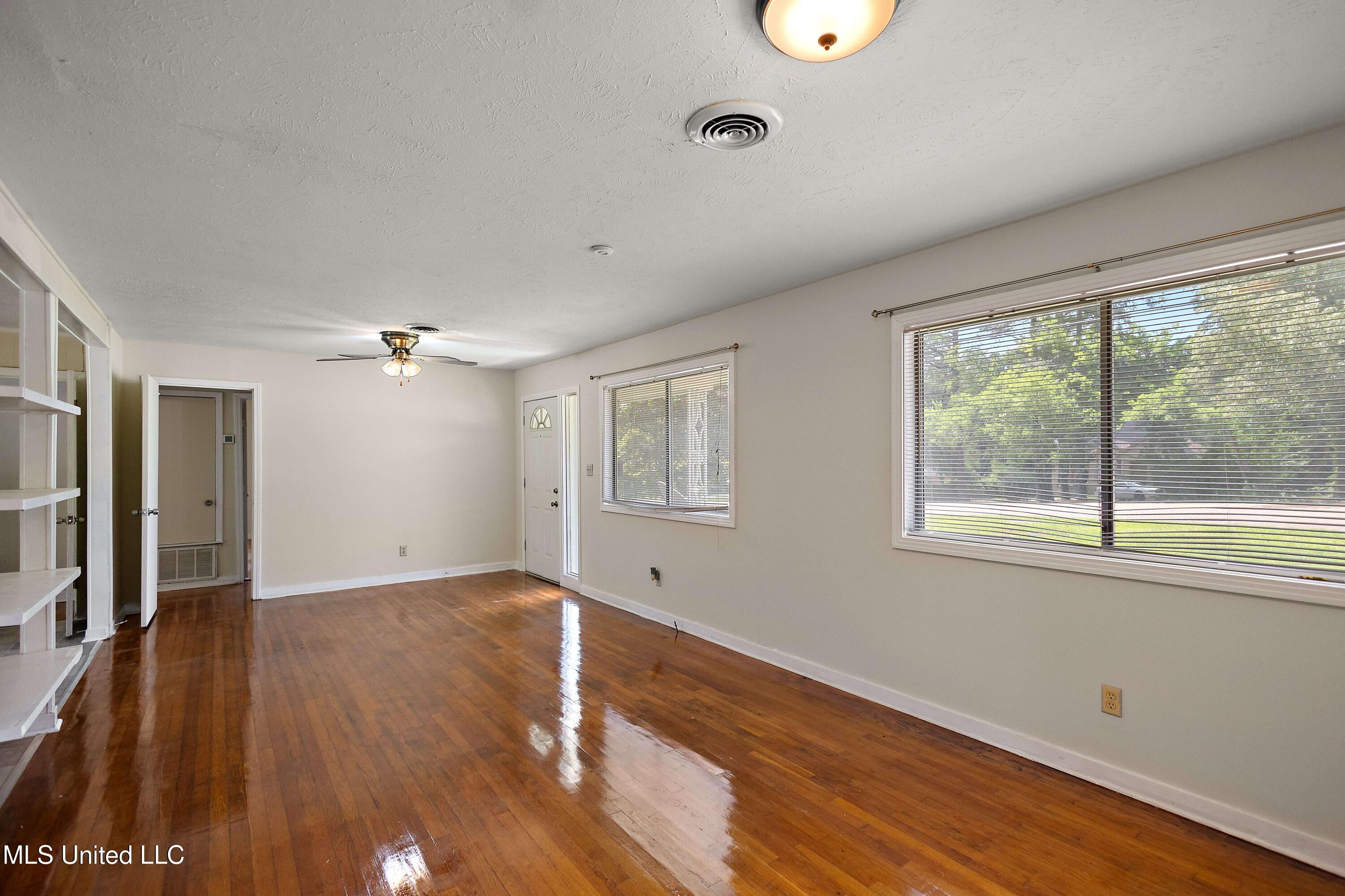 2920 Robinson Road Jackson, MS 39209 - Photo 3 of 14 HTP27293-min