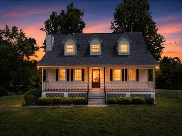$575,000 | 126 Findley Road, Rydal, GA 30171