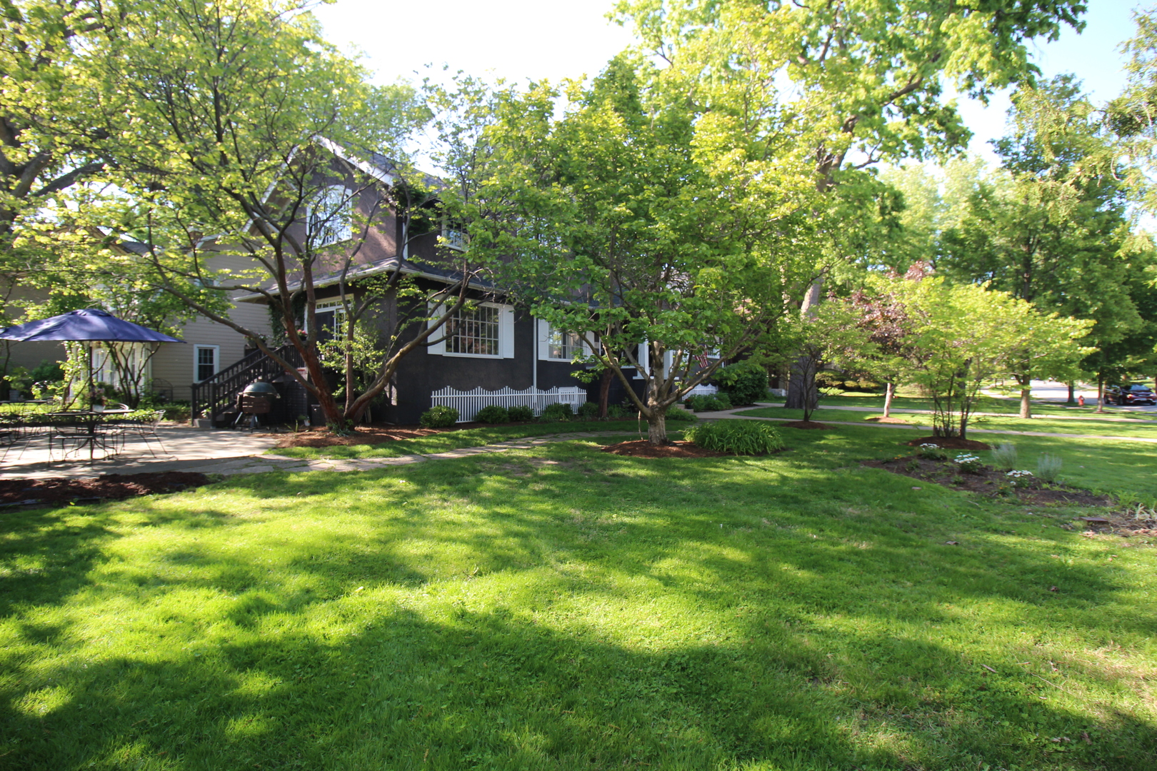 172 Barrypoint Road Riverside, IL 60546 - Photo 4 of 13