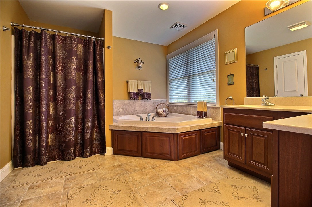 222 Post Road, Unit 2D Westerly, RI 02891 - Photo 15 of 25