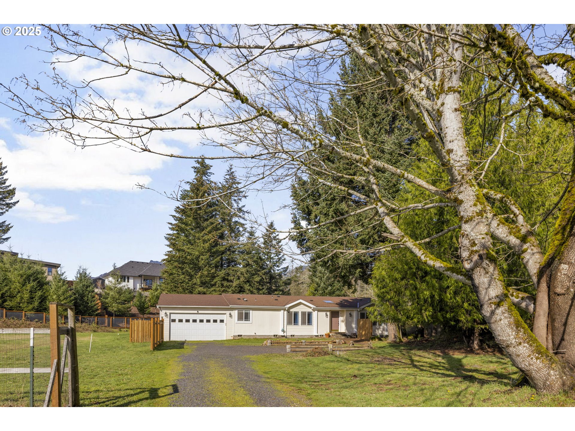 193 Northwest Iman Cemetery Road Stevenson, WA 98648 - Photo 1 of 38 Gallery Image 1