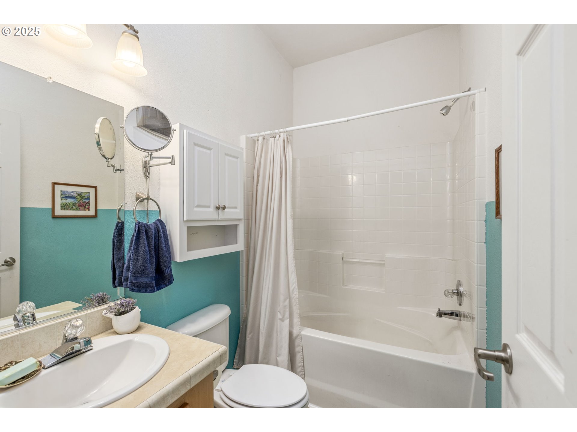 193 Northwest Iman Cemetery Road Stevenson, WA 98648 - Photo 21 of 38 Bathroom