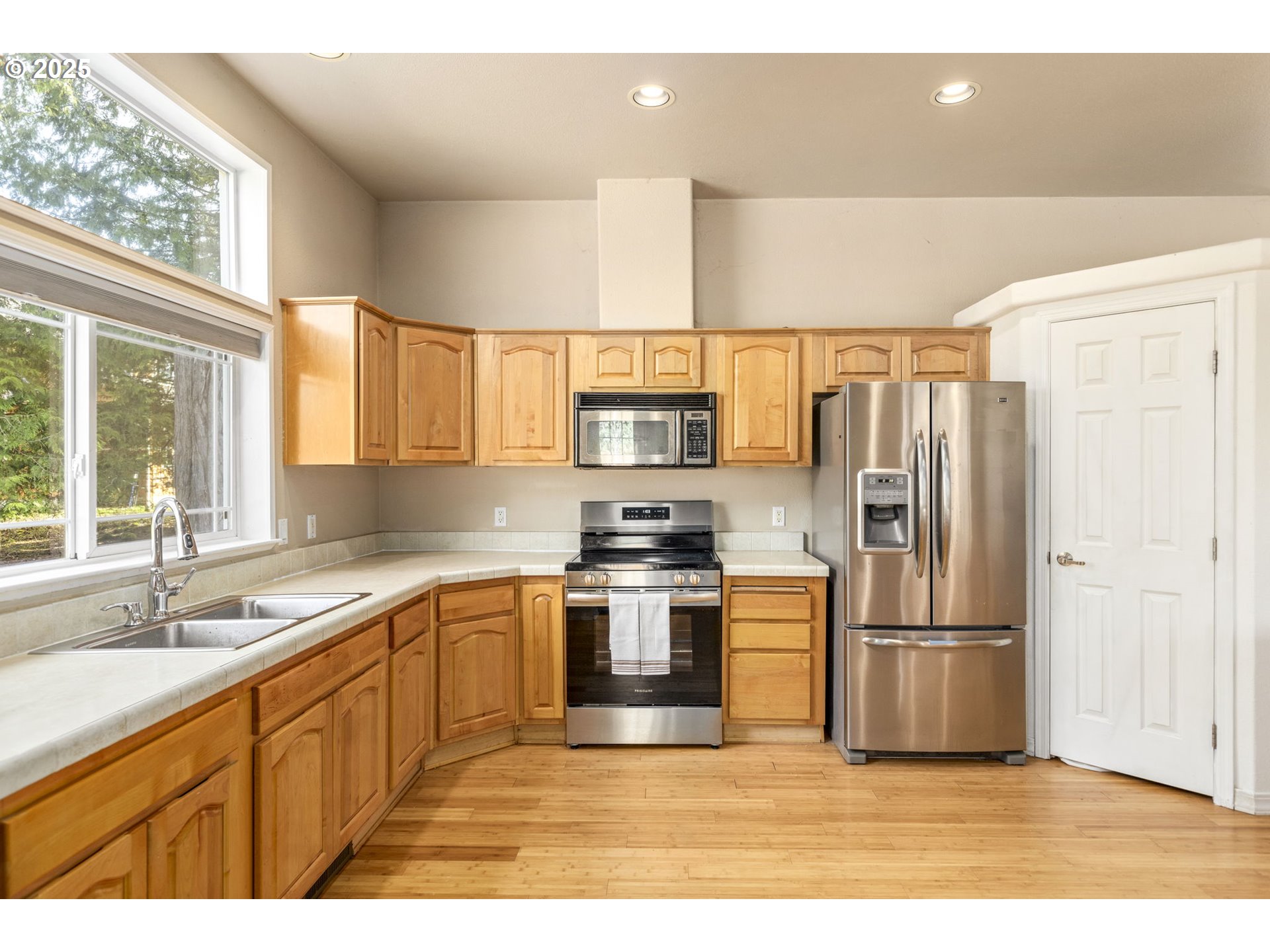 193 Northwest Iman Cemetery Road Stevenson, WA 98648 - Photo 10 of 38 Kitchen