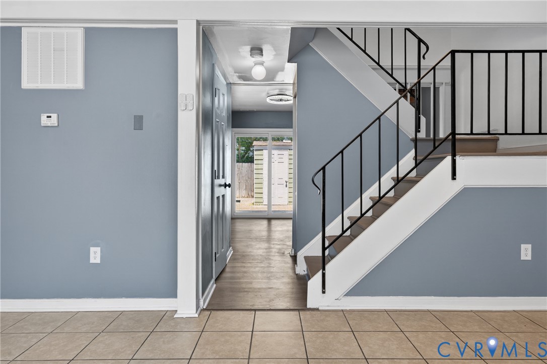 10050 Purcell Road Richmond, VA 23228 - Photo 13 of 26 a view of a hallway with entryway