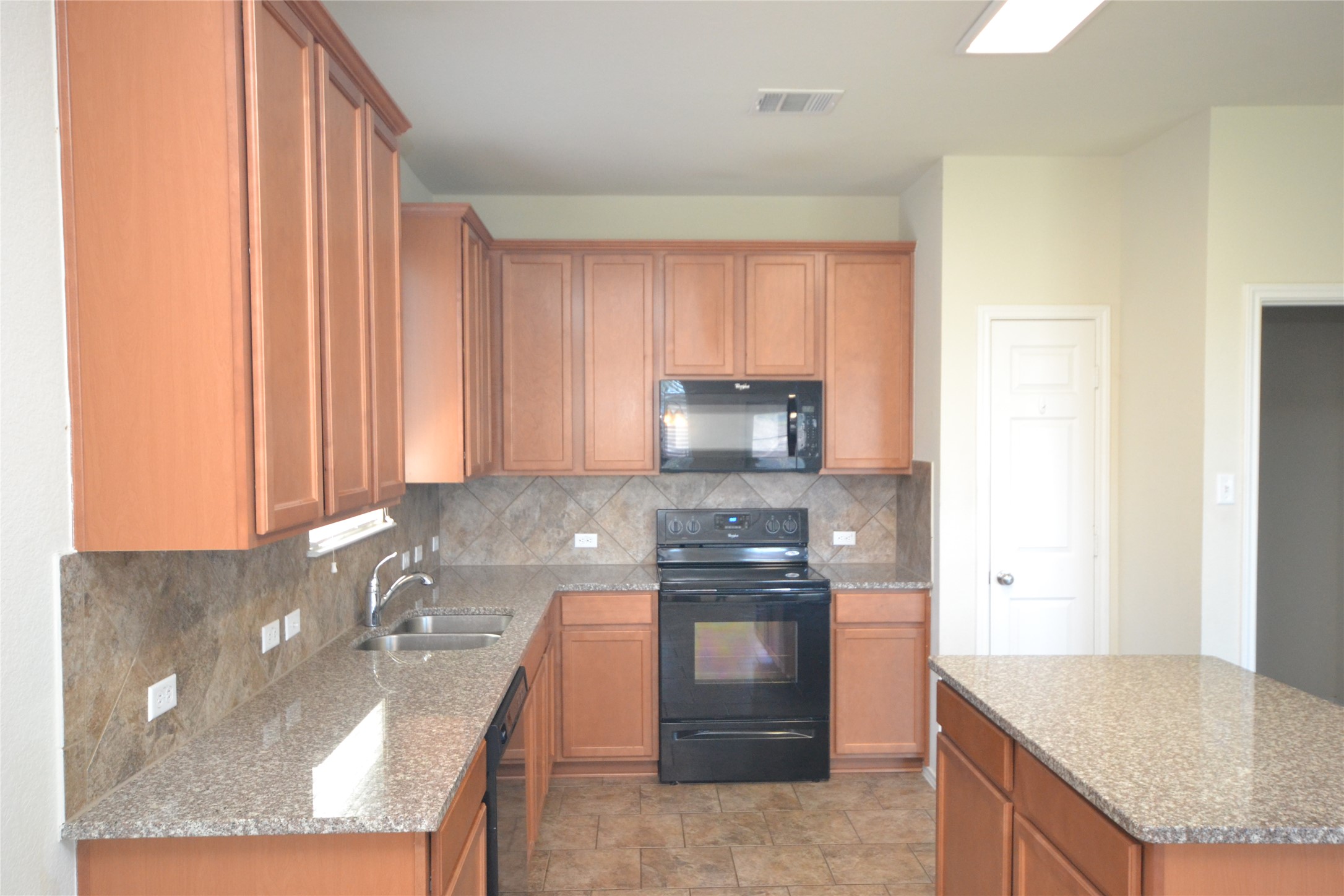 104 Sierra Mar Loop Leander, TX 78641 - Photo 4 of 20