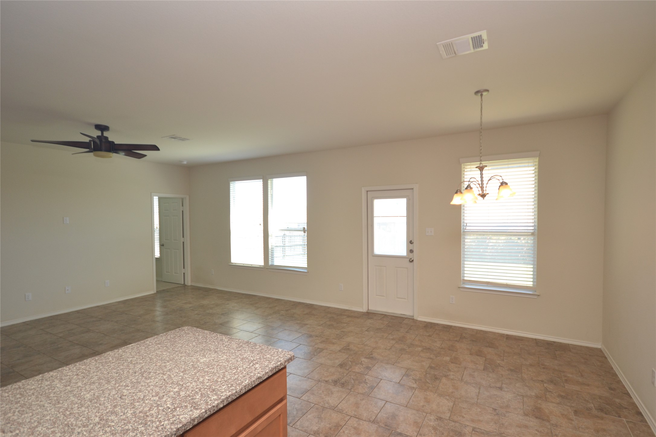 104 Sierra Mar Loop Leander, TX 78641 - Photo 7 of 20