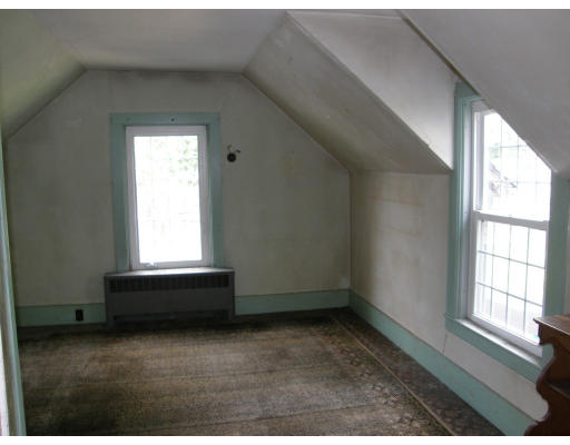 21 Warwick Road Orange, MA 01364 - Photo 9 of 16