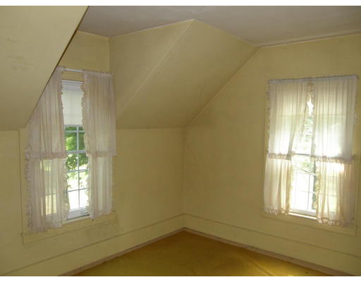 21 Warwick Road Orange, MA 01364 - Photo 10 of 16