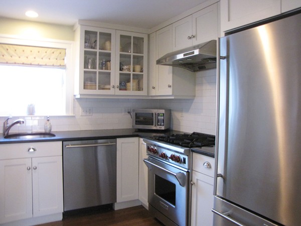 14 Pine Plain Road Wellesley, MA 02481 - Photo 8 of 10