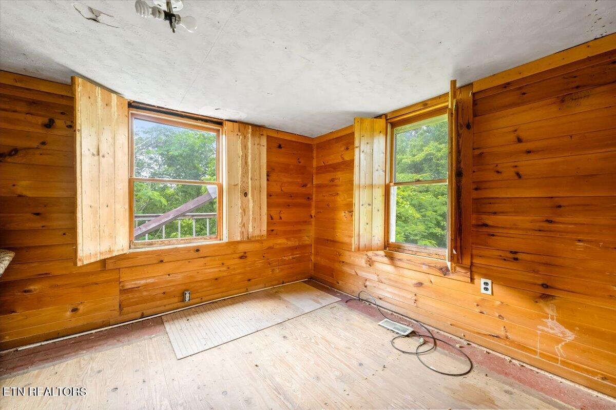 104 Jackson Road Andersonville, TN 37705 - Photo 20 of 37 Cozy Bedroom Retreat