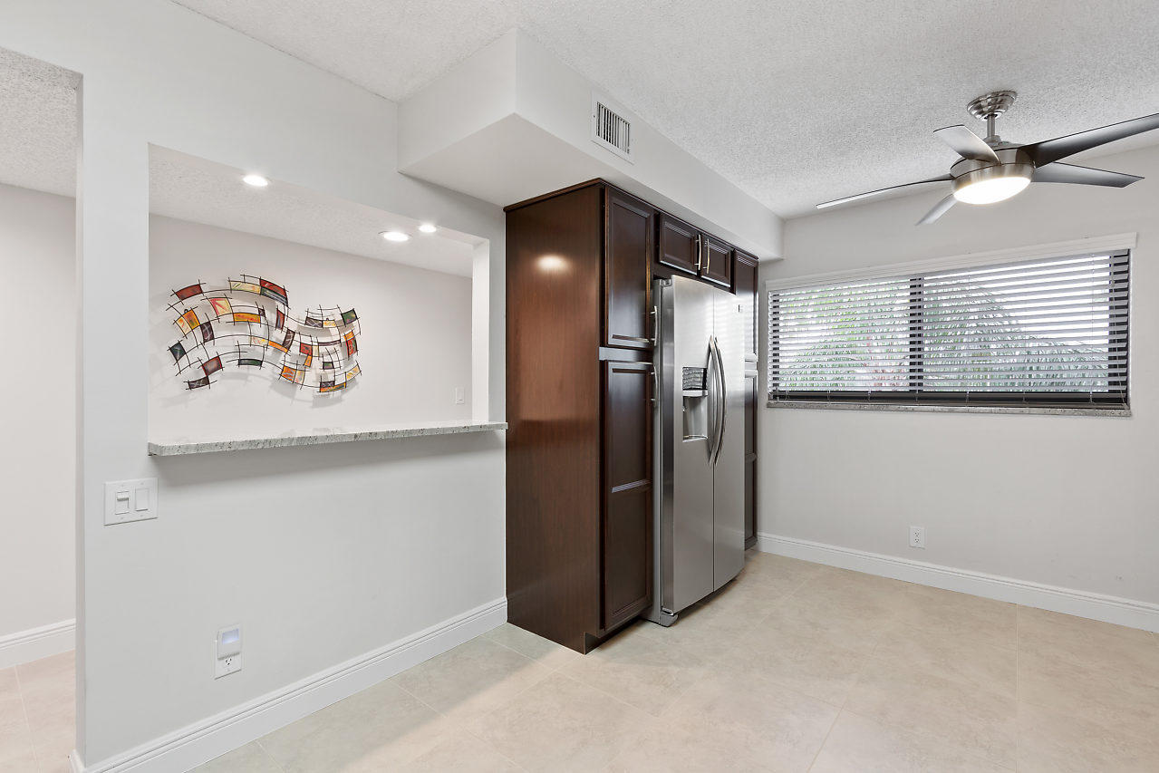 15074 Witney Road, Unit 309 Delray Beach, FL 33484 - Photo 5 of 22 Kitchen