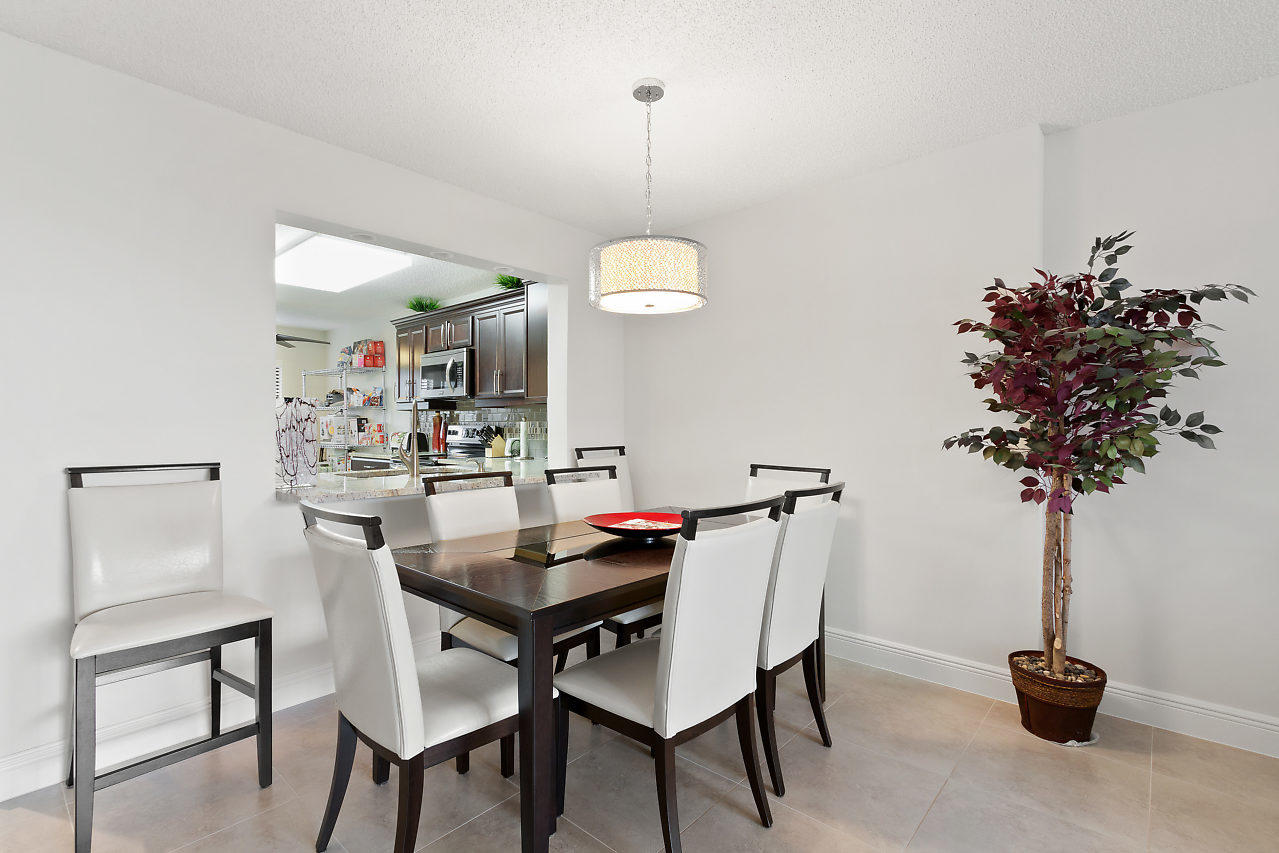 15074 Witney Road, Unit 309 Delray Beach, FL 33484 - Photo 6 of 22 Dining Area